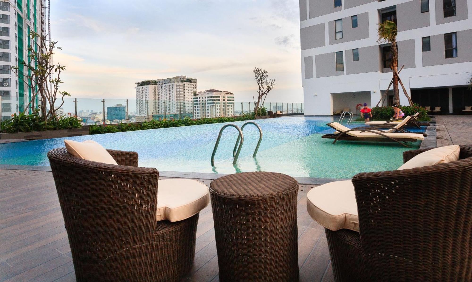 Cbd Rivergate- Infinity Pool Signature Ho Si Minh-város Kültér fotó